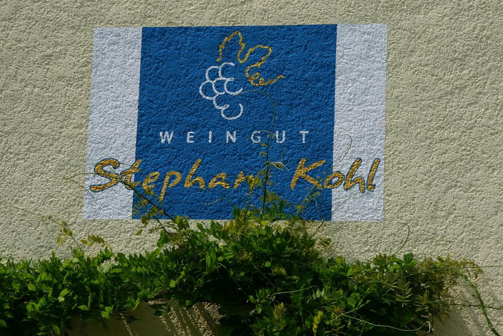 Weingut & Gaestehaus Stephan Kohl Ноймаген-Дрон Екстериор снимка